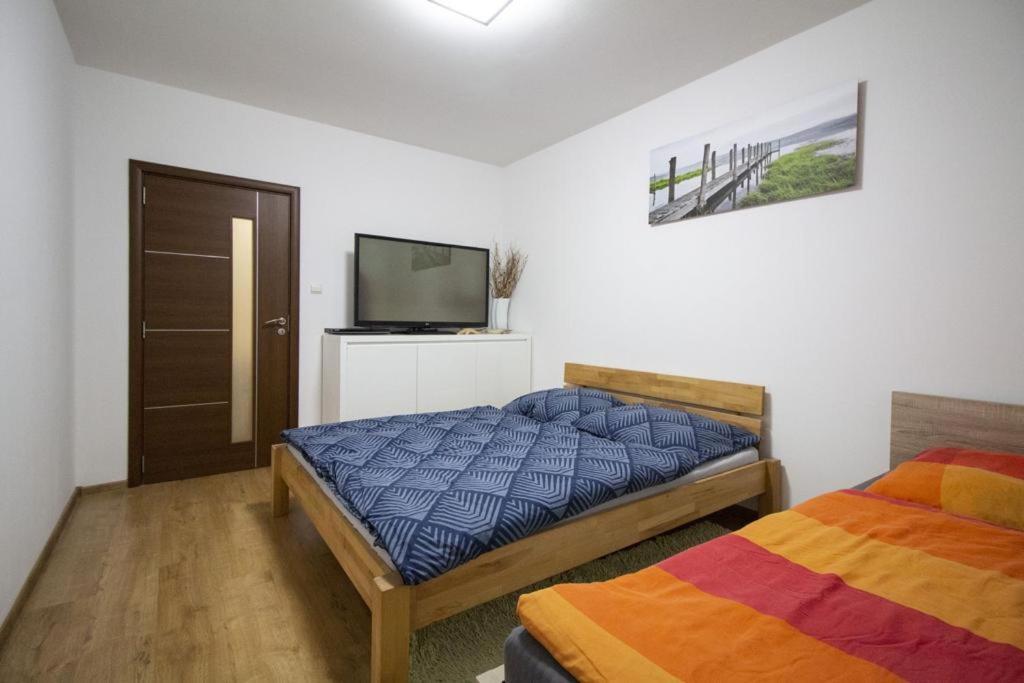 Apartman Adam Veľký Slavkov Exterior foto