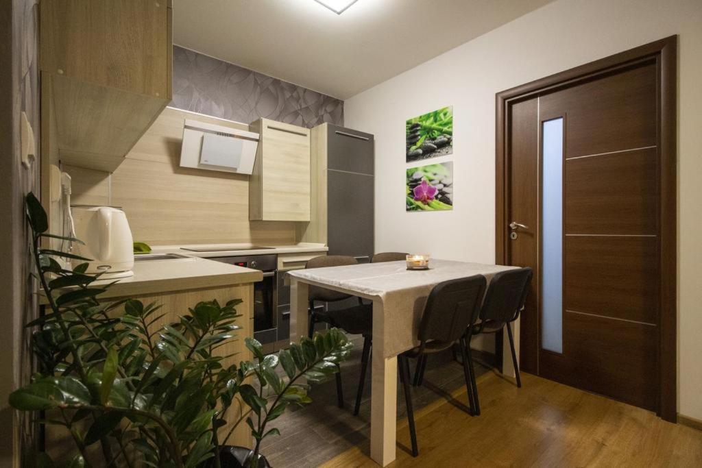 Apartman Adam Veľký Slavkov Exterior foto